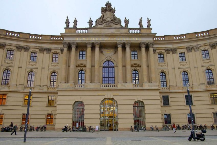 倍倍尔广场 bebelplatz