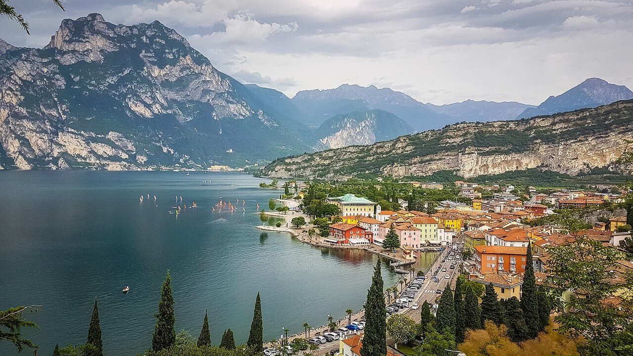 加尔达湖 lago di garda